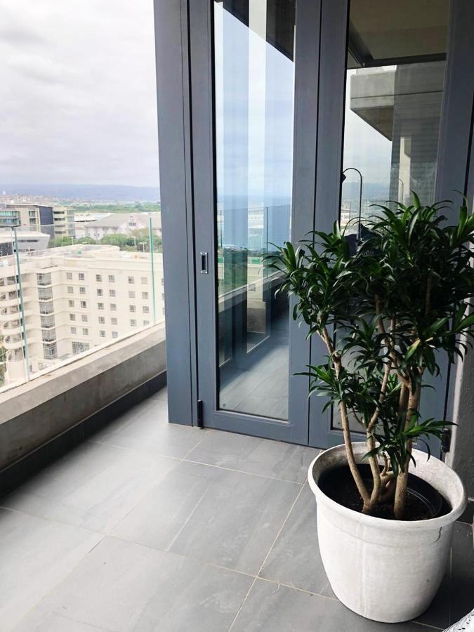 Umhlanga Arch 10th Floor- Sea Views! Durban